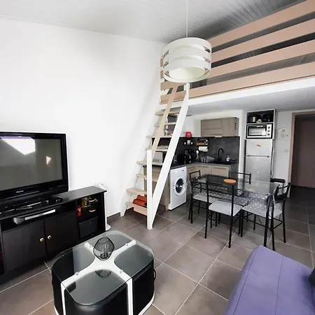 Maison Renovee 400m De La Avec Terrasse Et Parking, - Fr-1-194-286 Holiday home *